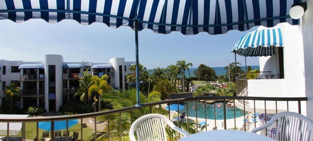 Headland Tropicana Resort Alexandra Headland Esterno foto