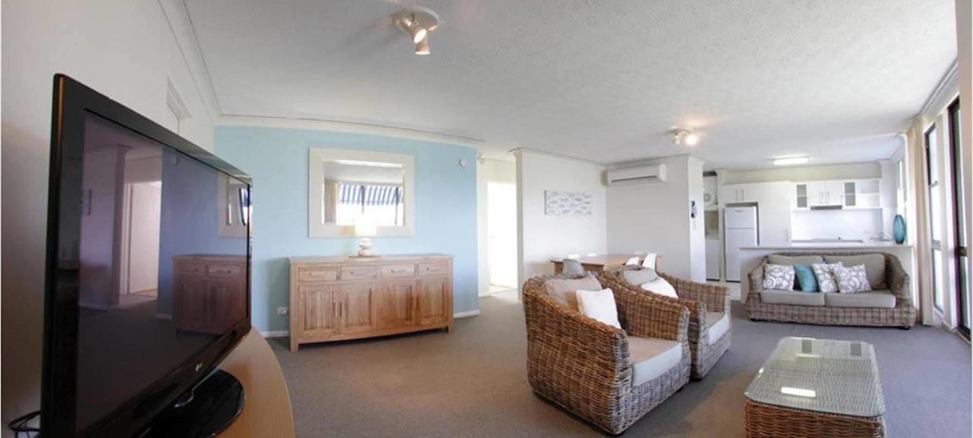 Headland Tropicana Resort Alexandra Headland Esterno foto